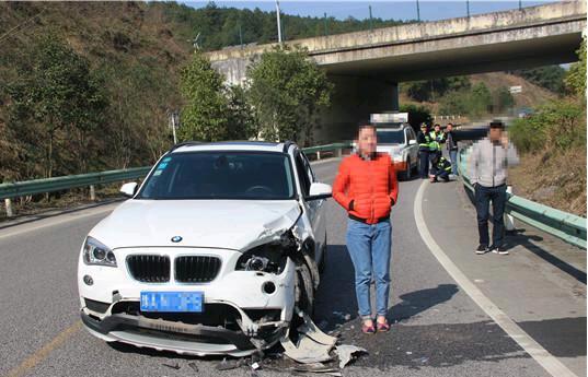(肇事車輛和駕駛?cè)恕?
